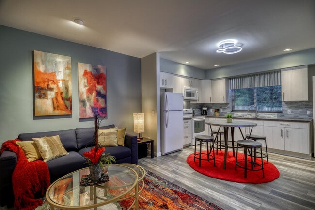 1036 Hills Cir, Unit Willow