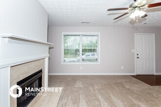 6122 Ruth St SW in Covington, GA - Foto de edificio - Building Photo