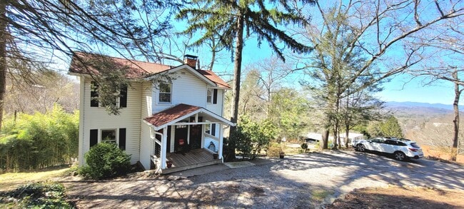 91 Stonehedge Ln, Unit Duplex Apartment A