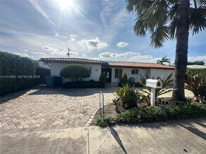 7780 SW 28th St in Miami, FL - Building Photo - Building Photo