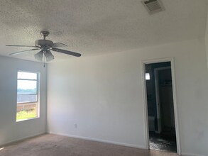 4300 Secretariat Dr in Killeen, TX - Building Photo - Building Photo