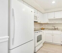 3800 Washington Rd in West Palm Beach, FL - Building Photo - Building Photo