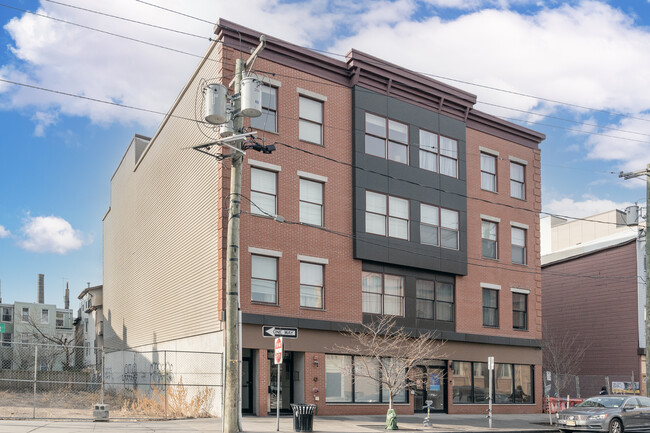 347 3rd St in Jersey City, NJ - Foto de edificio - Building Photo