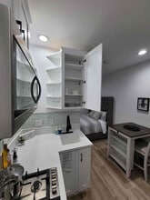 xx91 Cam Manzano in Anaheim, CA - Foto de edificio - Building Photo