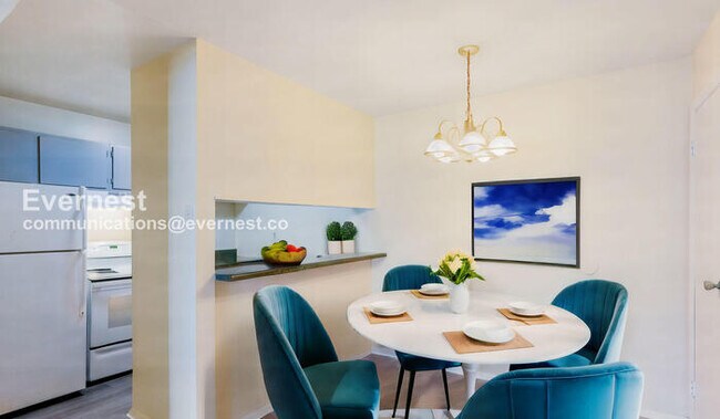 2241 Sedgwick St in Petersburg, VA - Foto de edificio - Building Photo