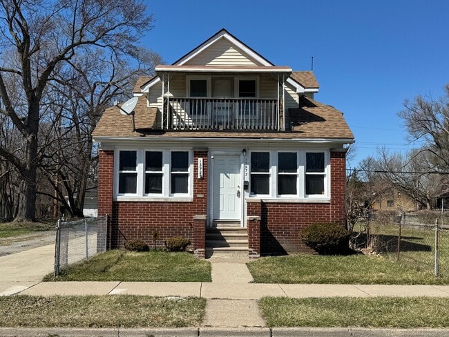 13927 E Canfield St, Unit 13927