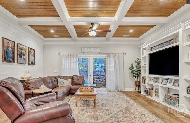 188 Crawford Ln in Richmond Hill, GA - Building Photo - Building Photo