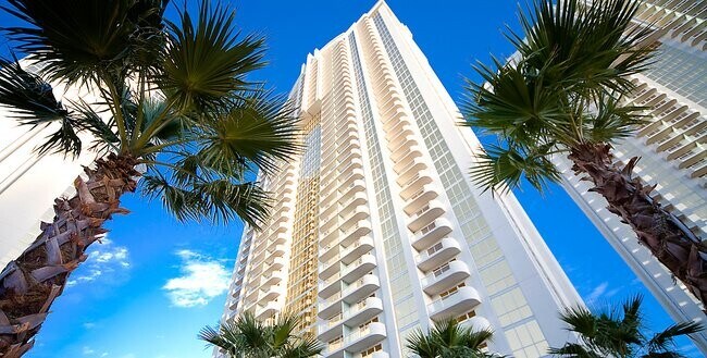 125 E Harmon Ave, Unit #22809 in Las Vegas, NV - Building Photo - Building Photo