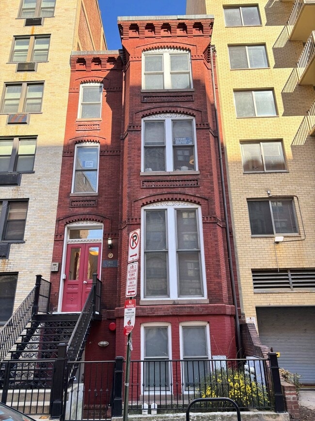 1411 N St NW, Unit 1 in Washington, DC - Building Photo - Building Photo
