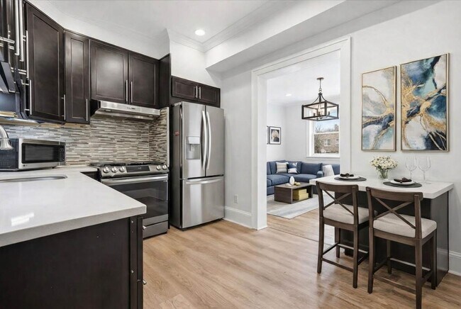 6033 Monitor Pl in West New York, NJ - Building Photo - Building Photo