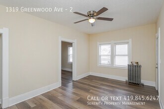 1319 Greenwood Ave in Toledo, OH - Building Photo - Building Photo