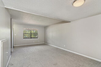 532 Parkview Rd NW in Fort Walton Beach, FL - Foto de edificio - Building Photo