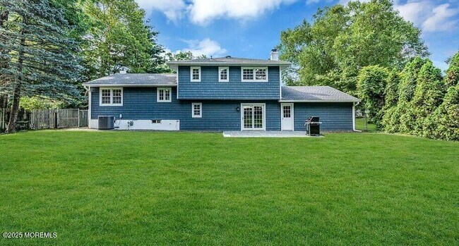 299 White Rd in Little Silver, NJ - Building Photo - Building Photo