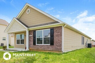 5817 Bannon Crossings Dr in Louisville, KY - Building Photo - Building Photo