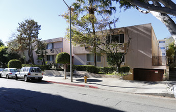 Flores Apartments in West Hollywood, CA - Building Photo - Building Photo