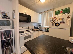 1801 S Treasure Dr, Unit 504 in North Bay Village, FL - Building Photo - Building Photo