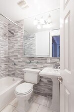218 Avenue A in New York, NY - Building Photo - Building Photo
