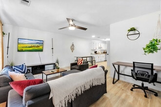 836 Richmond St in Tallahassee, FL - Foto de edificio - Building Photo