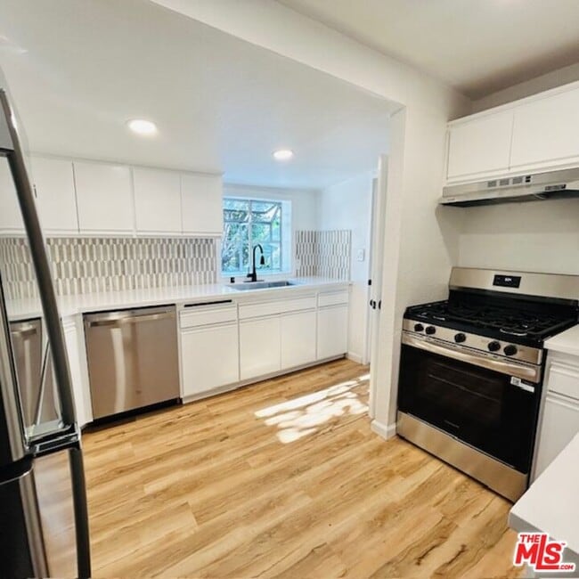 2755 1/2 Angus St in Los Angeles, CA - Building Photo - Building Photo