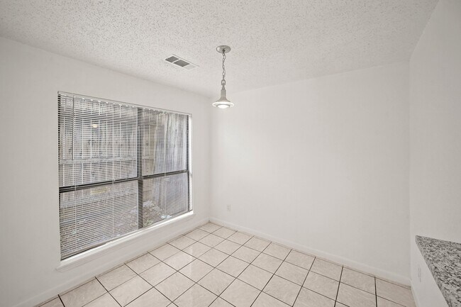 3987 Tanglewilde St in Houston, TX - Building Photo - Building Photo
