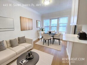 445 W St James Pl in Chicago, IL - Building Photo - Building Photo