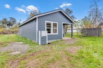4712 65th St in Sacramento, CA - Building Photo - Building Photo
