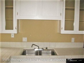 389 Shady Ln-Unit -#J in El Cajon, CA - Building Photo - Building Photo