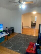 147 Ferry St, Unit 2R in Newark, NJ - Building Photo - Building Photo