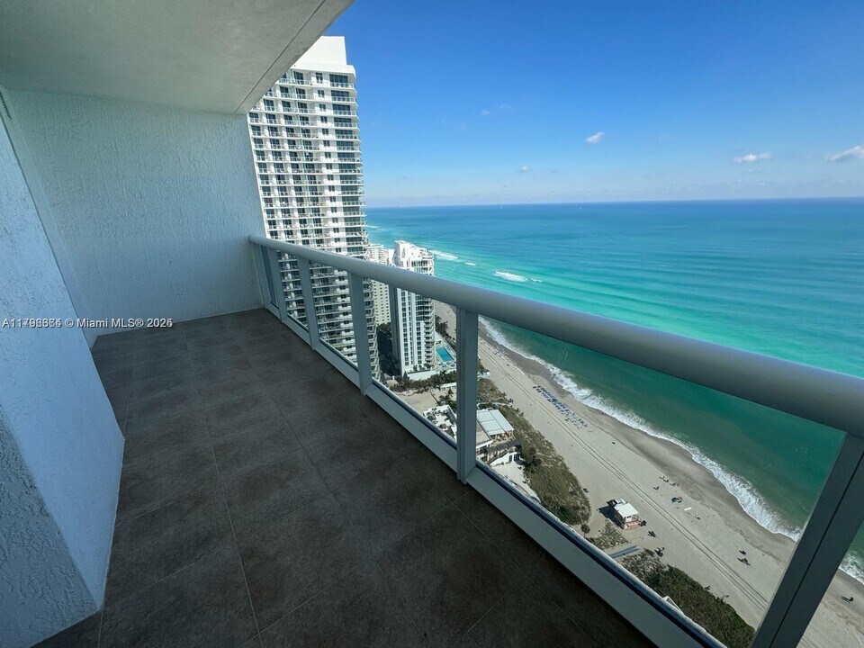 1800 S Ocean Dr, Unit # 3603 in Hallandale Beach, FL - Building Photo