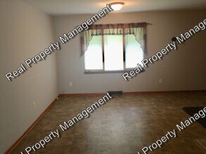 10845 Forestdale St in Saint John, IN - Building Photo - Building Photo