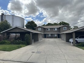 2922 Stanislaus St in Riverbank, CA - Building Photo