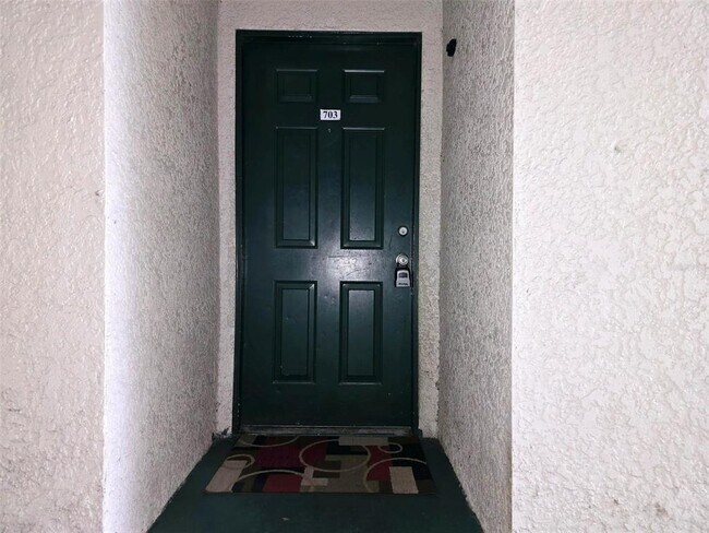 17108 Carrington Park Dr in Tampa, FL - Foto de edificio - Building Photo