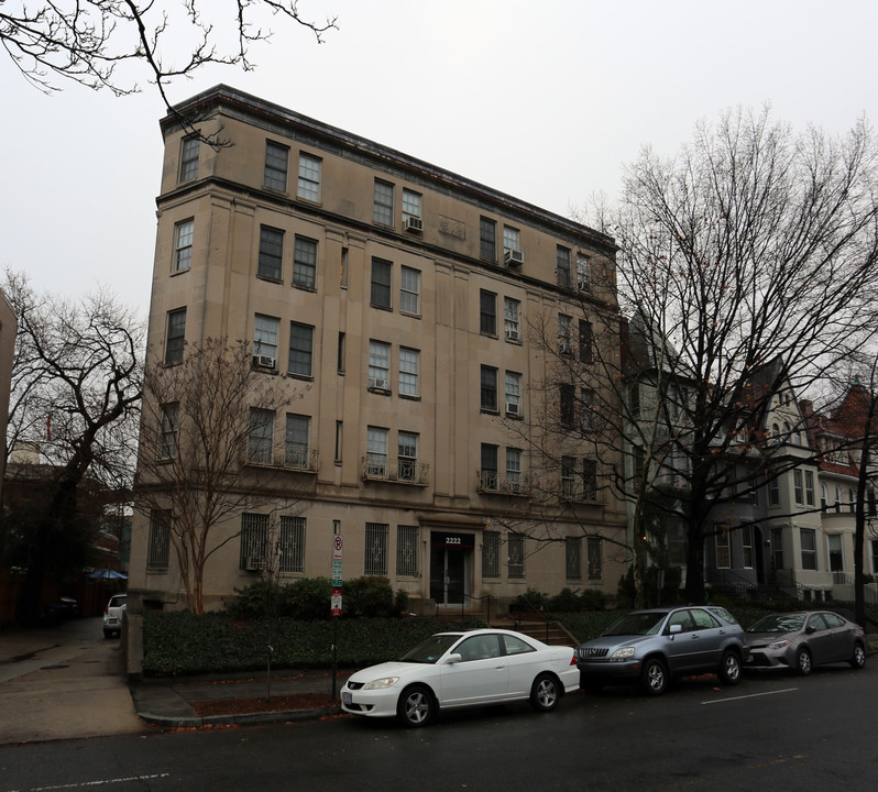 2222 Q St NW in Washington, DC - Foto de edificio