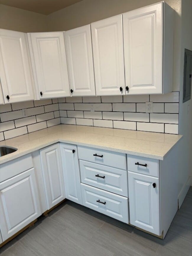 7325 Sepulveda Blvd in Los Angeles, CA - Building Photo - Building Photo