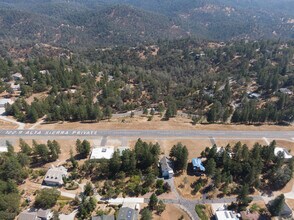 18765 Cherokee Rd in Grass Valley, CA - Building Photo - Building Photo