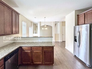 130 Sparkling Spring Trail in Mcdonough, GA - Building Photo - Building Photo