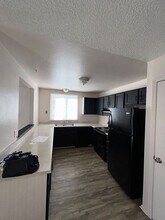 8555 S Estes St in Littleton, CO - Building Photo - Building Photo