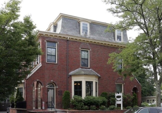 322 Broadway