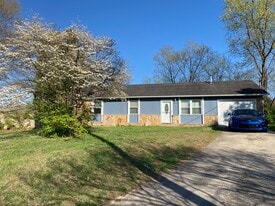 1058 Dalton Ln in Knoxville, TN - Building Photo