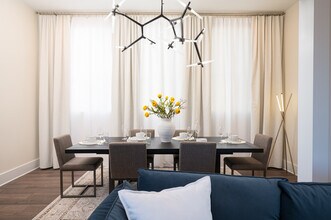 917 Thompson St, Unit 917 in Houston, TX - Building Photo - Building Photo