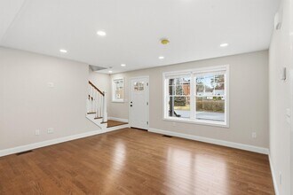 24 Daytona St in Nashua, NH - Building Photo - Building Photo