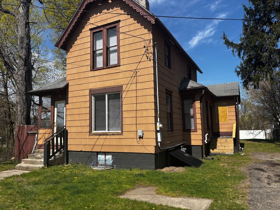 26 Annapolis Ave in Battle Creek, MI - Building Photo