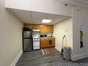62 Boylston St, Unit 921 in Boston, MA - Building Photo - Building Photo