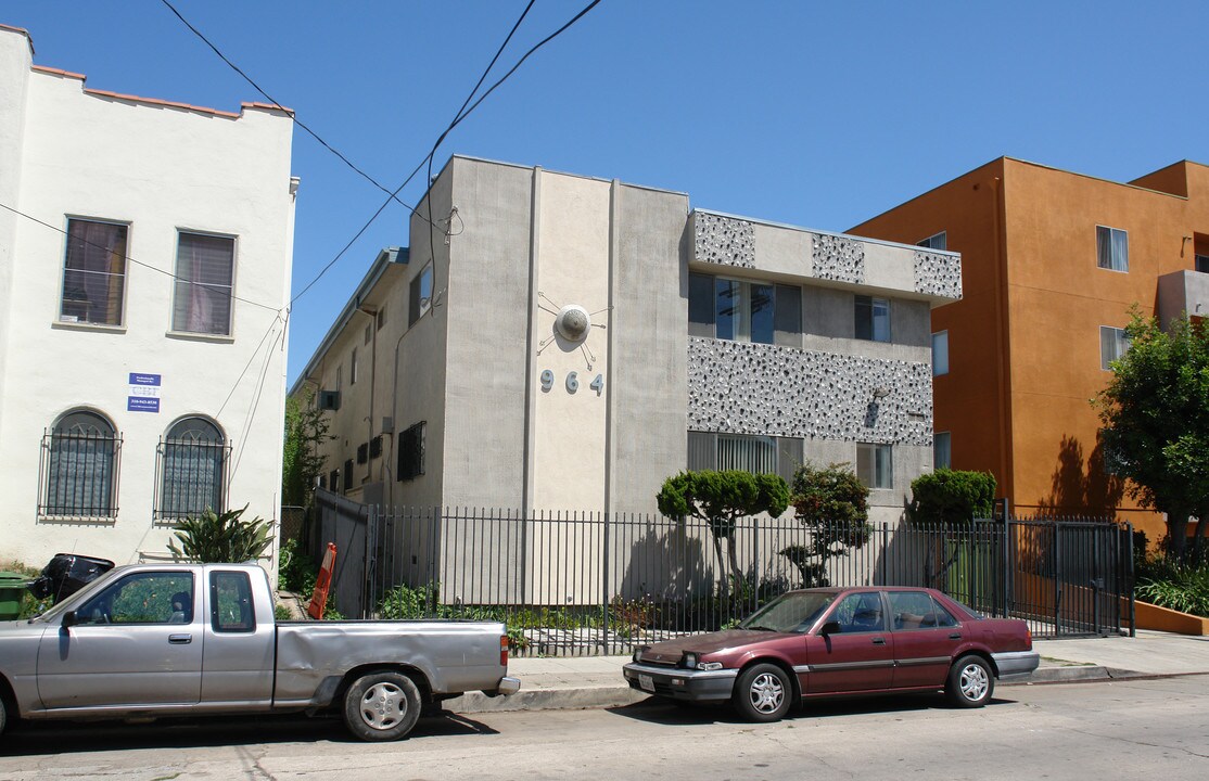 964 S Ardmore Ave in Los Angeles, CA - Building Photo