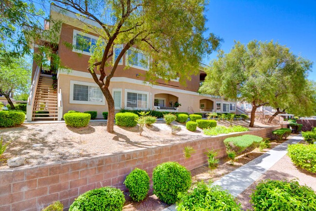830 Carnegie St in Henderson, NV - Building Photo - Building Photo