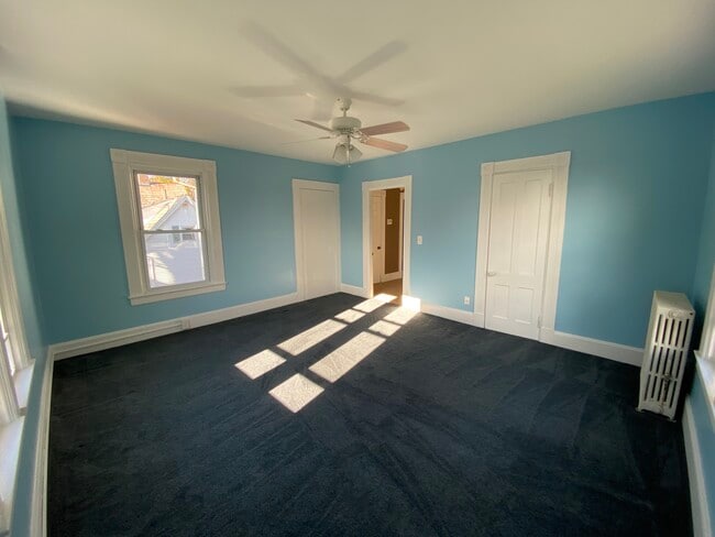 171 N Main St, Unit 2 fl in Northampton, MA - Building Photo - Building Photo