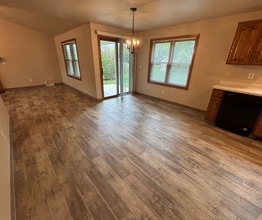 1126 Nier Ct in Howard, WI - Building Photo - Building Photo