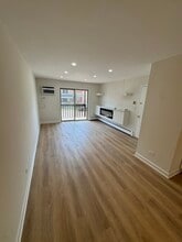 8310 Woodland Dr in Darien, IL - Building Photo - Building Photo