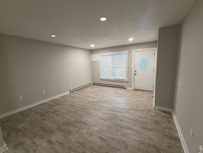 1131 Spencer St in Grinnell, IA - Foto de edificio - Building Photo