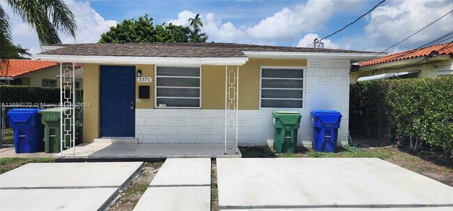 3371 SW 28th St in Miami, FL - Building Photo - Building Photo